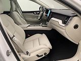 Volvo XC60 (2026) B5 AWD AUT DARK PLUS  - náhled 25
