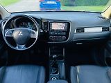 Mitsubishi Outlander 2.2D 4x4 7MÍST KAMERA SERVISKA - náhled 24