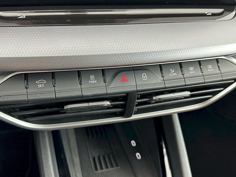 Škoda Octavia (2025) Combi 1.5TSI 110kW Exclusive S - fotka 23 z 34