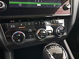Škoda Octavia (2018) 1.8 TSI, Automat, Tempomat - náhled 17