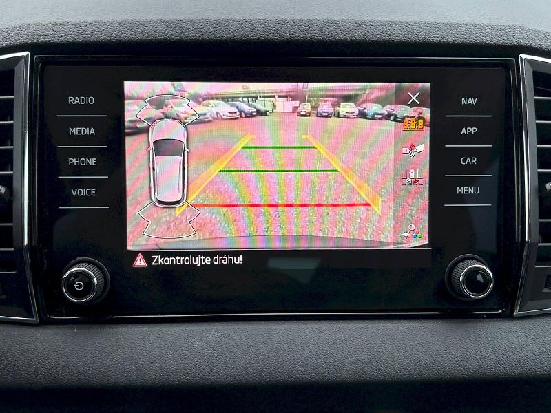 Škoda Karoq (2024) DSG 1.5 TSI / 110 kW / TOP SEL - fotka 14 z 31