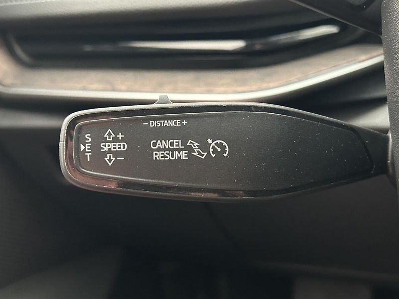 Škoda Superb 2.0 TDI L & K - fotka 24 z 33