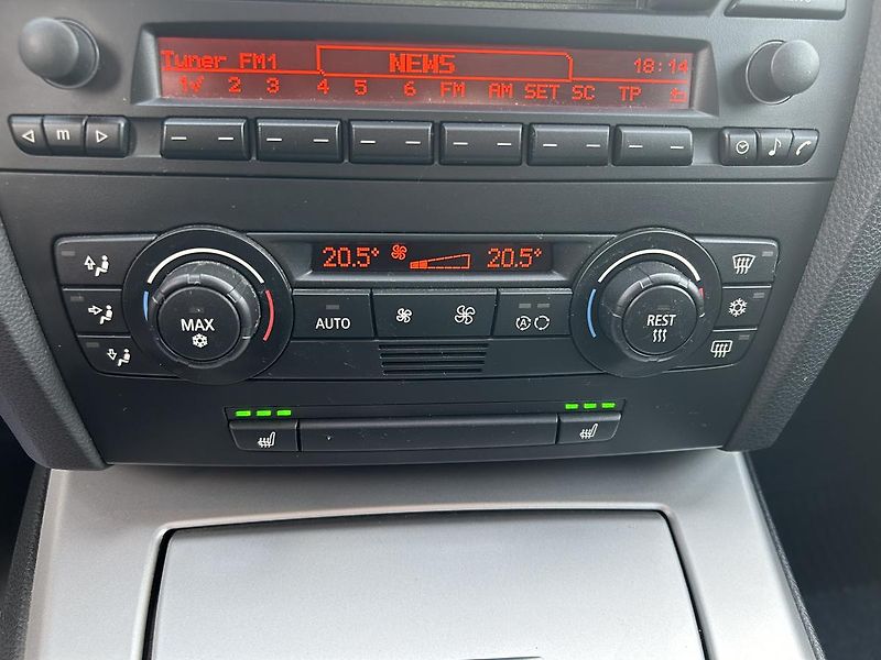 BMW Řada 3 320i  - fotka 31 z 51