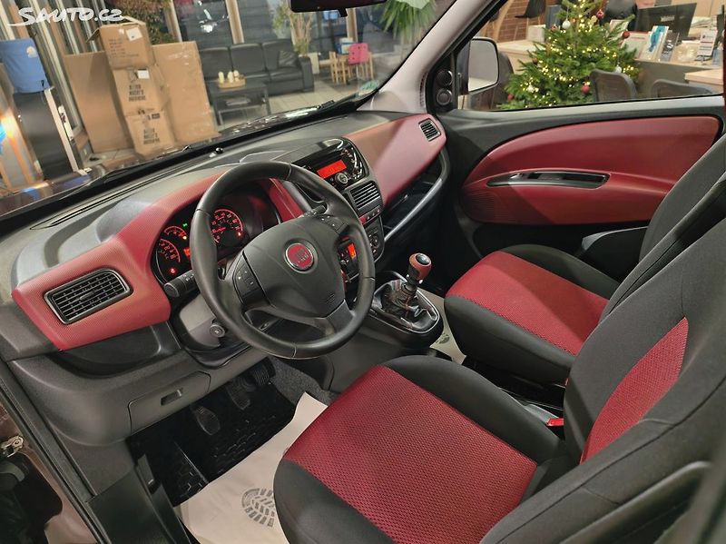 Fiat Dobló 2.0MJT 99kW KLIMA VÝHŘEVY, PDC - fotka 7 z 20
