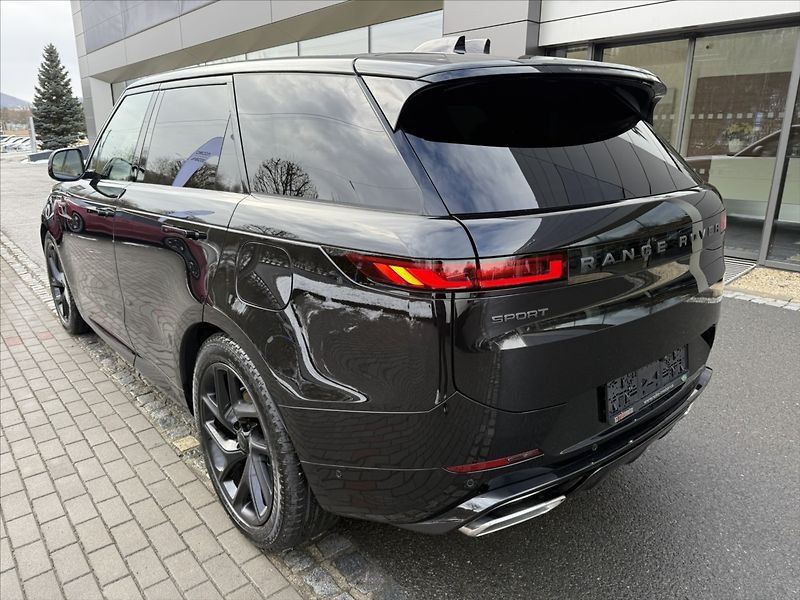 Land Rover Range Rover Sport (2026) 3,0 DYNAMIC SE P460e - fotka 9 z 38