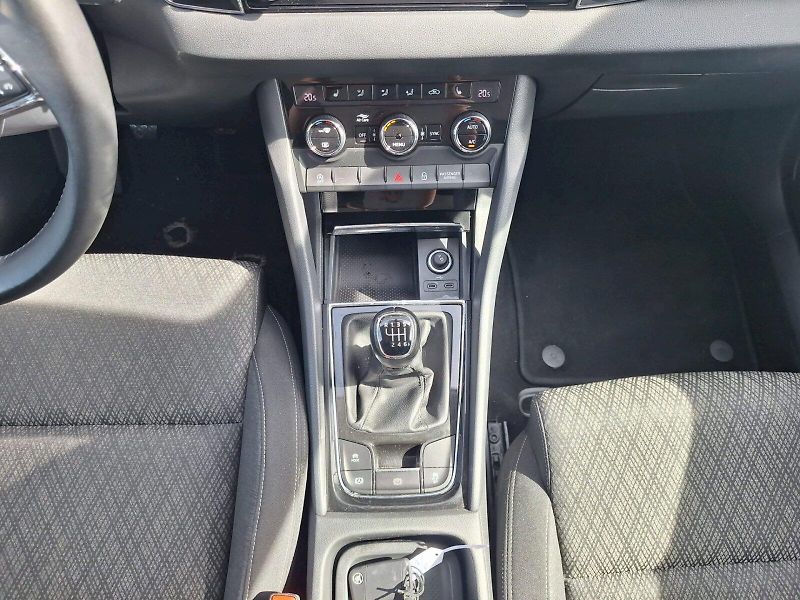 Škoda Karoq (2023) 2.0 TDI / 85 KW / 6MP / STYLE - fotka 22 z 32