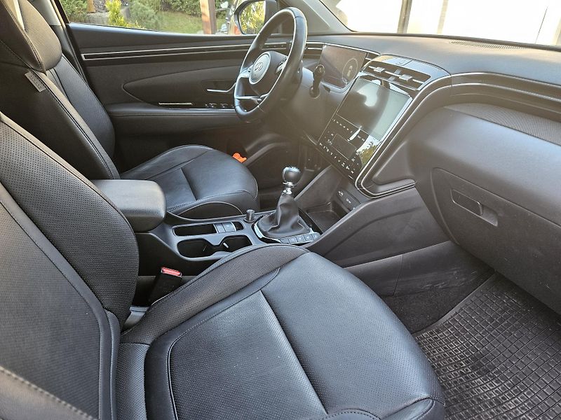 Hyundai Tucson (2021) 1,6 T-GDI 110 kW, manuál, ČR - fotka 23 z 37