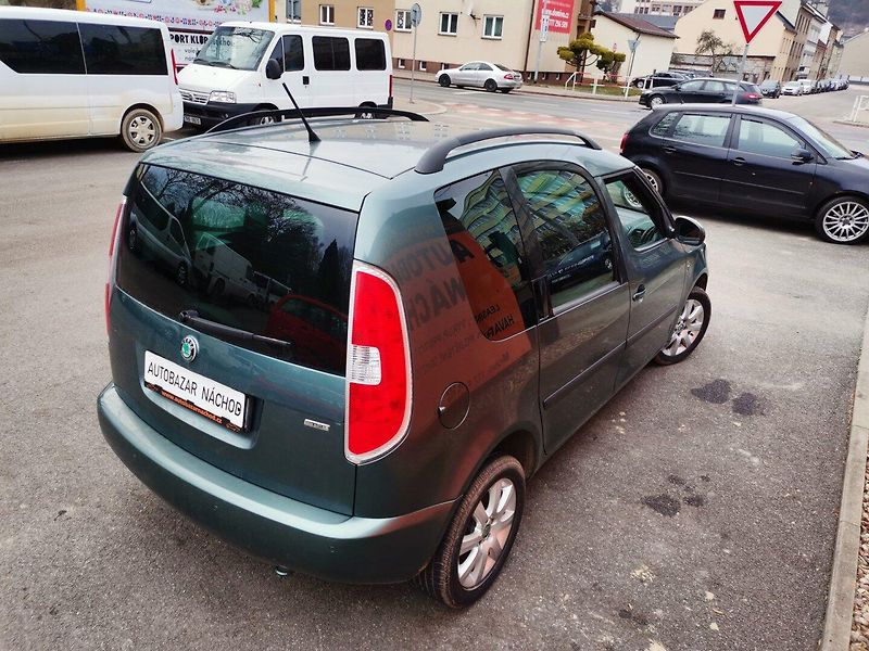 Škoda Roomster (2011) 1.2TSi 63kw Ambiente ČR - fotka 22 z 24