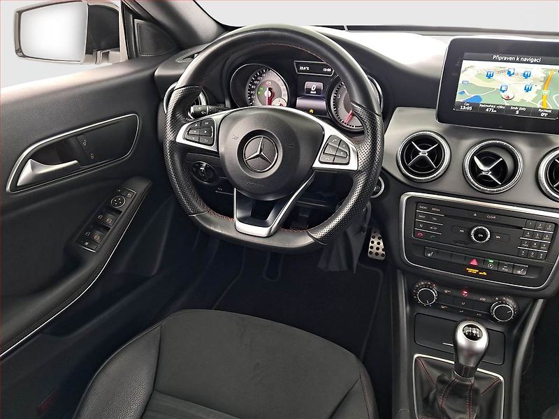 Mercedes-Benz CLA (2015) 180, Kůže, Navi, Bi-Xenony - fotka 7 z 18