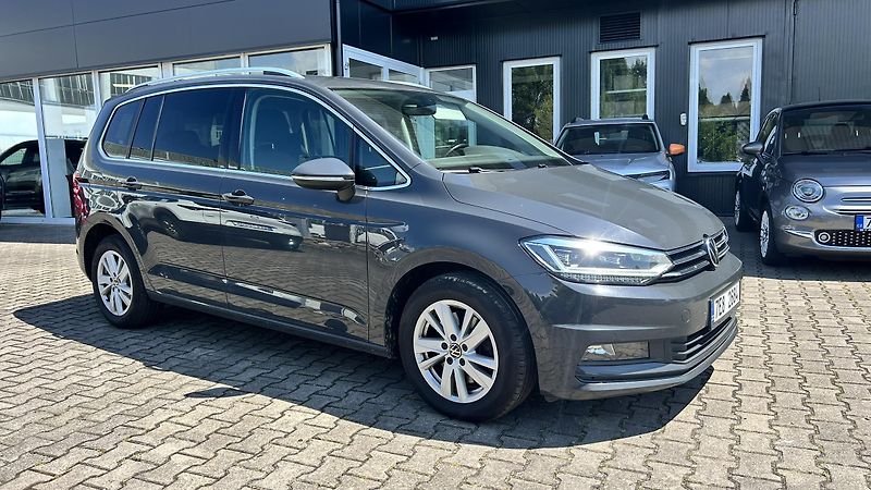 Volkswagen Touran 2.0TDI DSG  - fotka 8 z 15