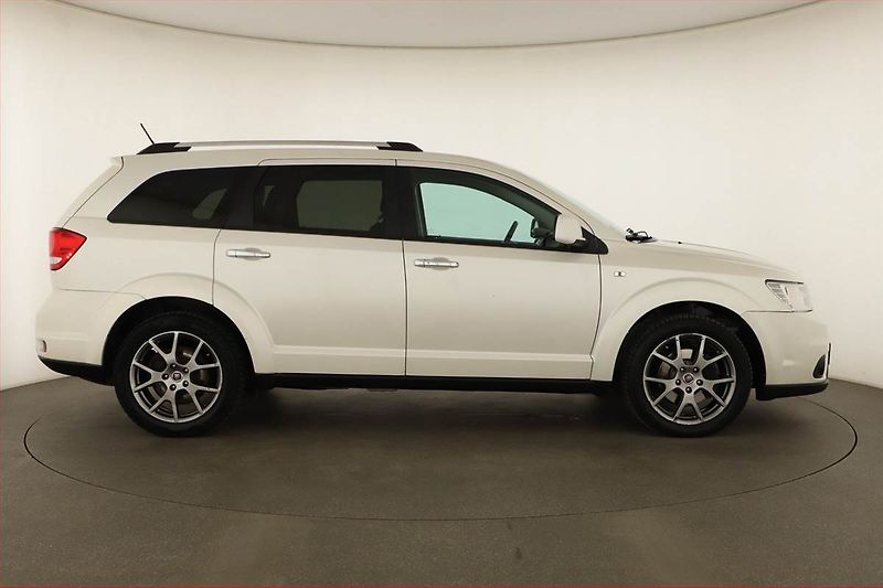Fiat Freemont (2012) 2.0 MultiJet, 4X4, Automat - fotka 6 z 16