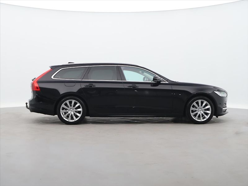 Volvo V90 2,0 D4 140kW Drive-E Momentum - fotka 8 z 29