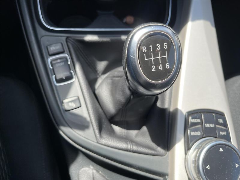 BMW Řada 3 2,0 d GT 135KW MANUÁL 2x KOLA - fotka 25 z 48