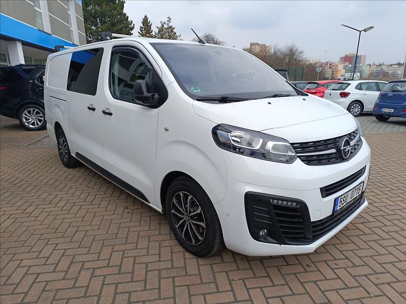 Opel Vivaro 2,0 CDTi Crewvan - fotka 4 z 21