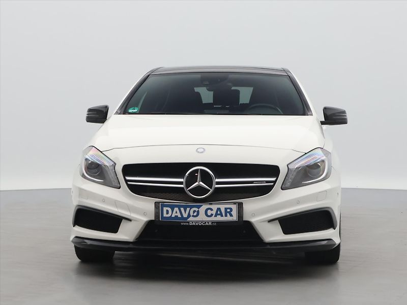 Mercedes-Benz Třídy A 2,0 45 265 kW 4Matic AMG Aut. - fotka 2 z 33