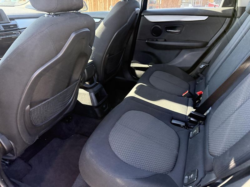 BMW Řada 2 (2015) 1.5 100kw spotřeba 4.9L2 - fotka 37 z 49