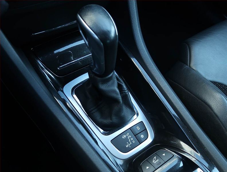 Citroën C5 (2011) 2.0 HDi , Automat, Serv.kniha - fotka 13 z 19