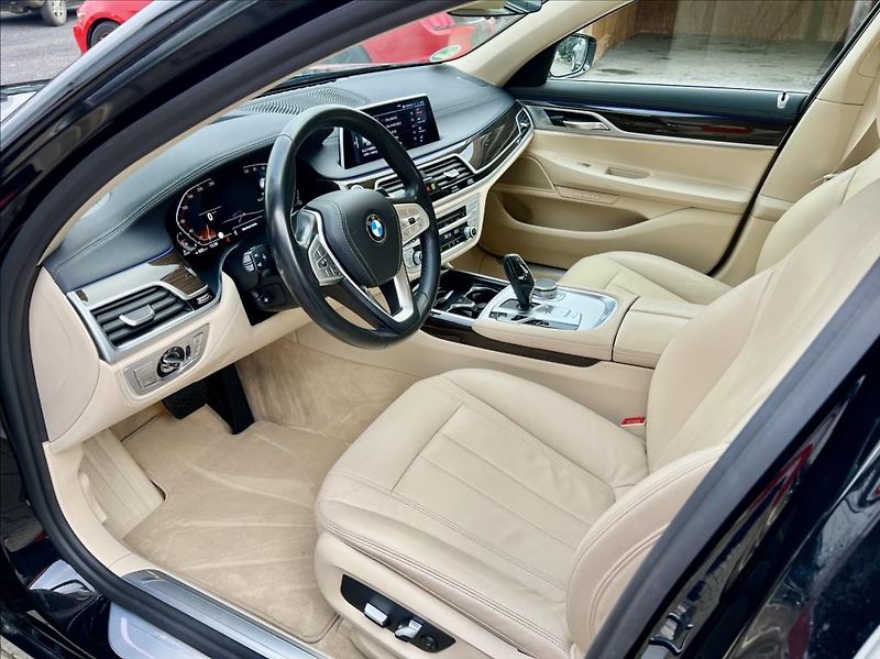BMW Řada 7 3,0 730d xDrive záruka 2027 - fotka 11 z 61