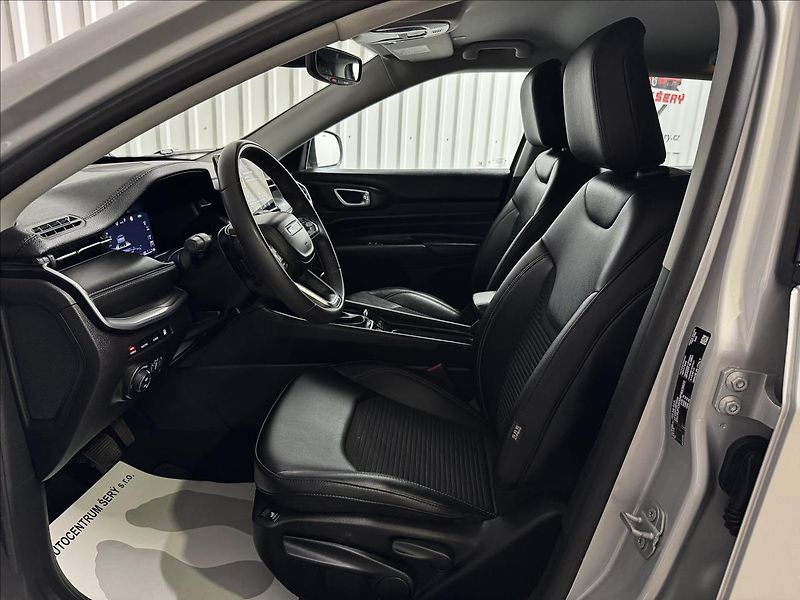 Jeep Compass 1.3 T4 4xE HYBRID LIMITED DPH - fotka 32 z 43
