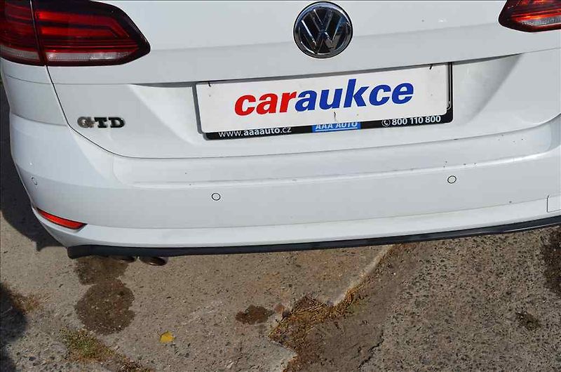Volkswagen Golf (2018) KOMBI 2,0 TDI - fotka 7 z 17