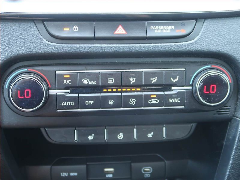 Kia Ceed (2024) Gold 1.5 T-GDI - fotka 17 z 18