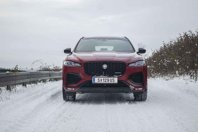 Jaguar F-Pace představuje zajímavou alternativu k německé prémii.