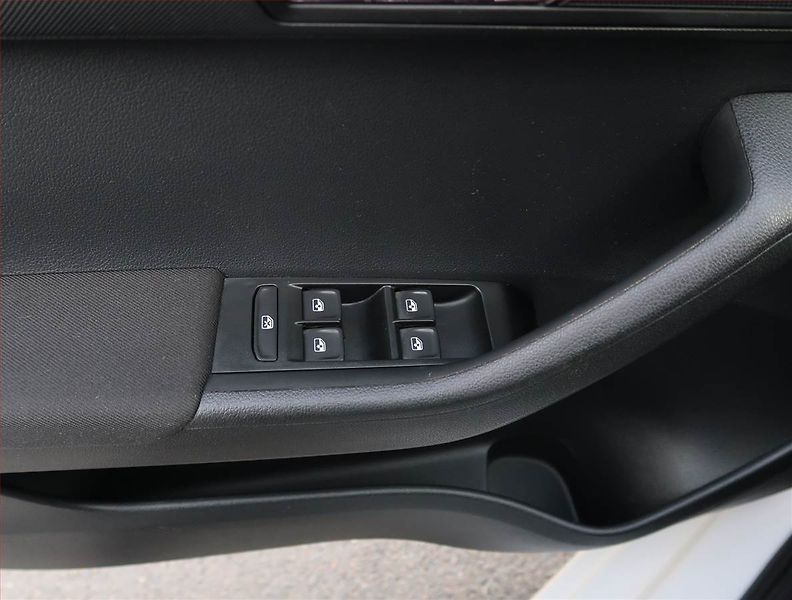 Škoda Fabia (2022) 1.0 TSI, Serv.kniha, Tempomat - fotka 21 z 23
