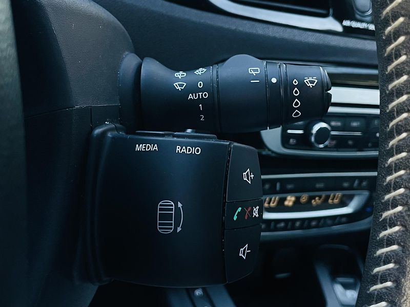 Renault Grand Scénic 1.6dCi MANUÁL KAMERA SERVISKA - fotka 42 z 47
