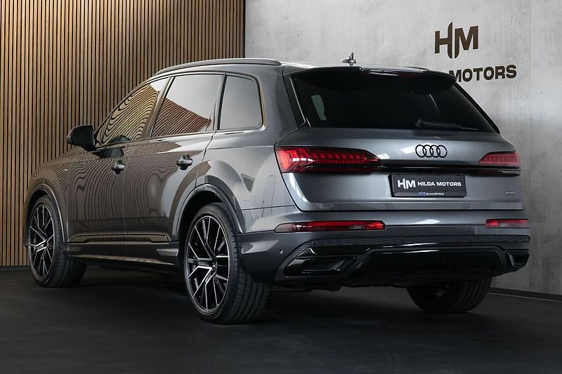 Audi Q7 3.0TDI 210kW S-Line 7míst Weba - fotka 2 z 42