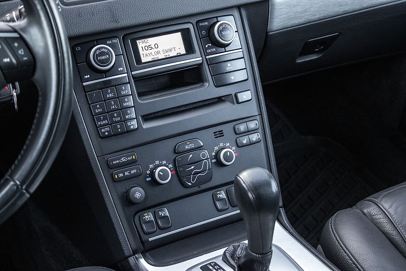 Volvo XC90 - fotka 15 z 26