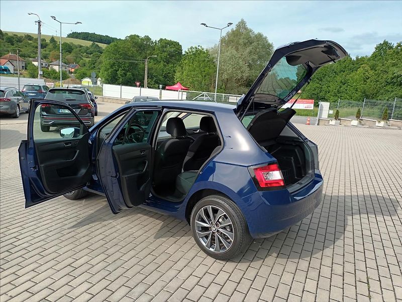 Škoda Fabia 1,2 TSI,66KW,1MAJ,AMBI,KOLA - fotka 10 z 45