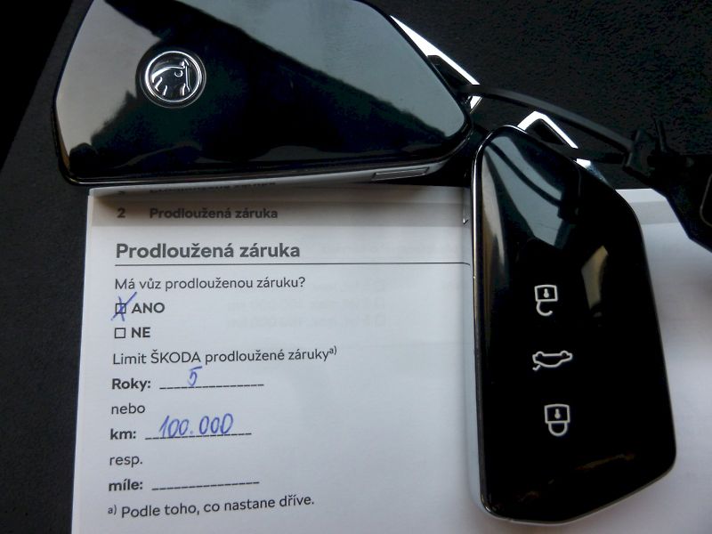 Škoda Enyaq (2022) 82 kWh RS 4x4 - fotka 37 z 38