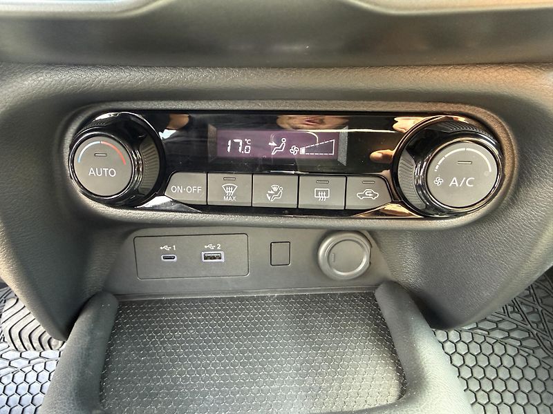 Nissan Juke 1.6l Hybrid 69 kW - fotka 20 z 26
