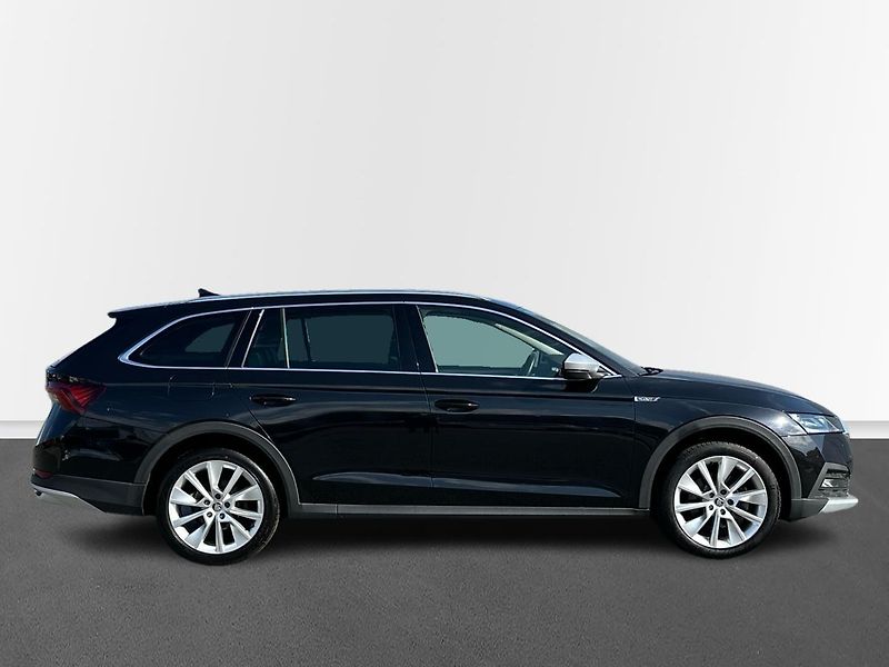 Škoda Octavia Scout 2,0 TDI  147kW DSG 4x4 - fotka 7 z 22