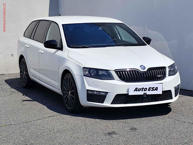 Škoda Octavia (2014) 2.0 TDi, ČR, Navi, bixen - fotografie inzerátu