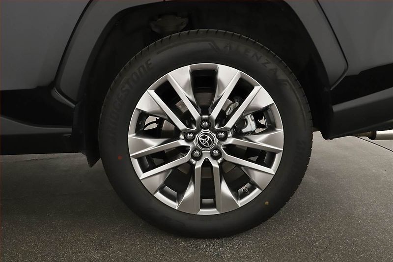 Toyota RAV4 (2025) 2.5 Hybrid - fotka 12 z 20