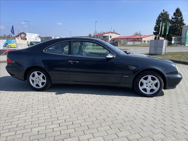 Mercedes-Benz CLK 2,0 i 150kw Kompressor Automat - fotka 5 z 29