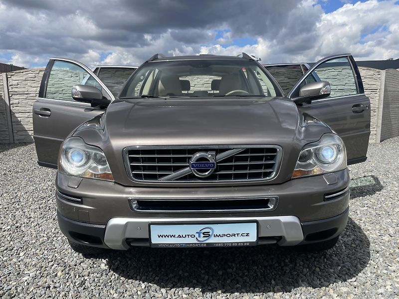 Volvo XC90 2.5TDi D5 200PS AWD R-DESIGN!! - fotka 159 z 180