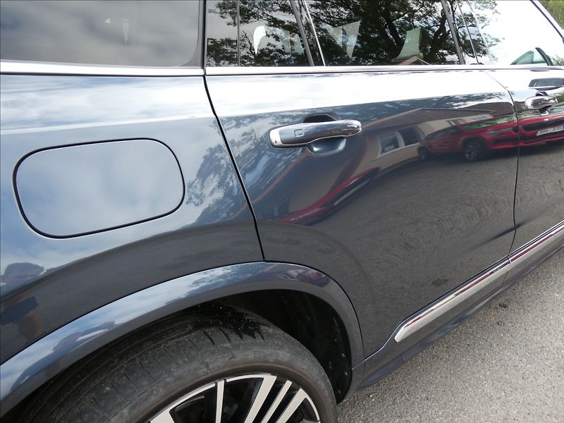 Volvo XC90 2,0 B5 173kW AWD,2x kola,ČR,DP - fotka 13 z 46