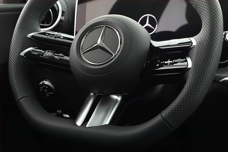 Mercedes-Benz GLC (2025) 220 d 4MATIC, AMG, Navigace - fotka 25 z 31