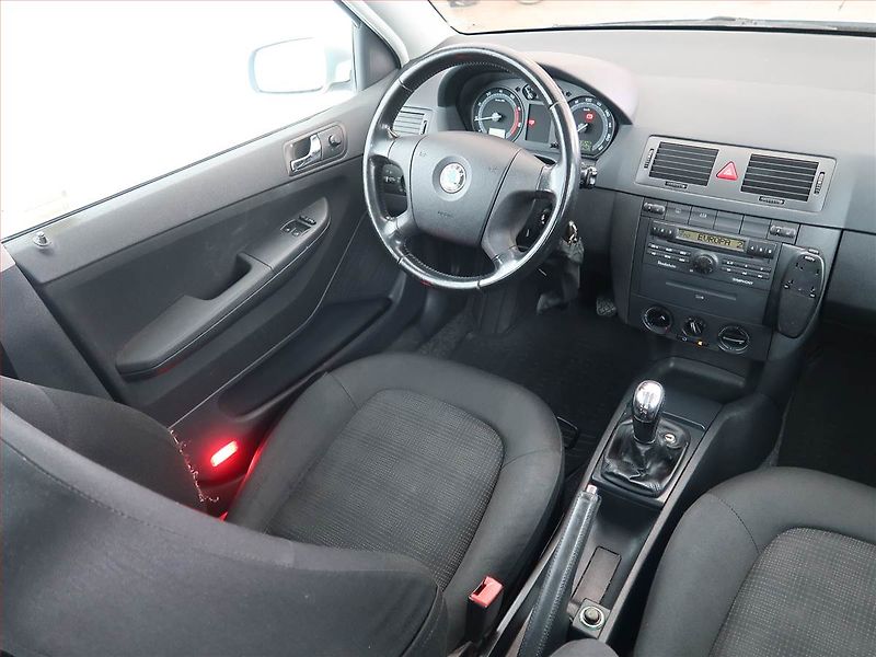 Škoda Fabia (2006) Elegance 1.2 12V, Serv.kniha - fotka 7 z 19