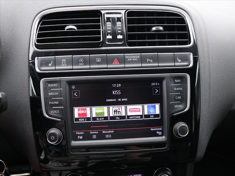 Volkswagen Polo 1.8 TSI 141kW GTI DSG 1.Majite - fotka 22 z 33