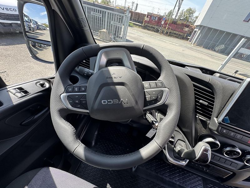 Iveco Daily (2026) 35S18, 3.0, SOUPRAVA ,TWINCAB - fotka 27 z 33