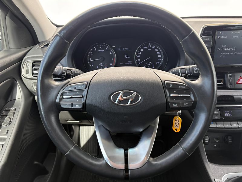 Hyundai i30 1.5 T-GDI 117kW Family SMART - fotka 15 z 20
