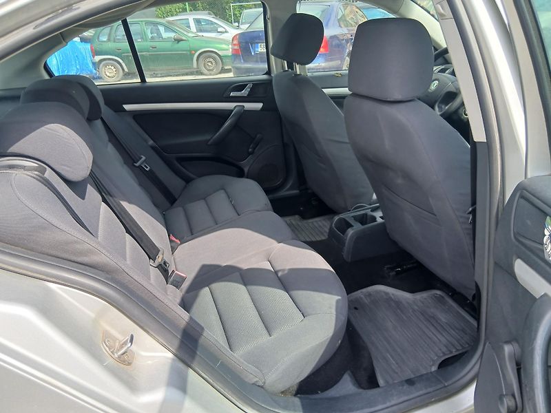 Škoda Octavia 1.9 TDI, nová STK - fotka 25 z 27