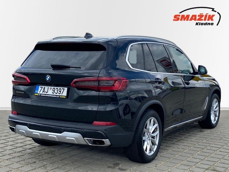 BMW X5 (2019) xDrive30d 195kW - fotka 5 z 31