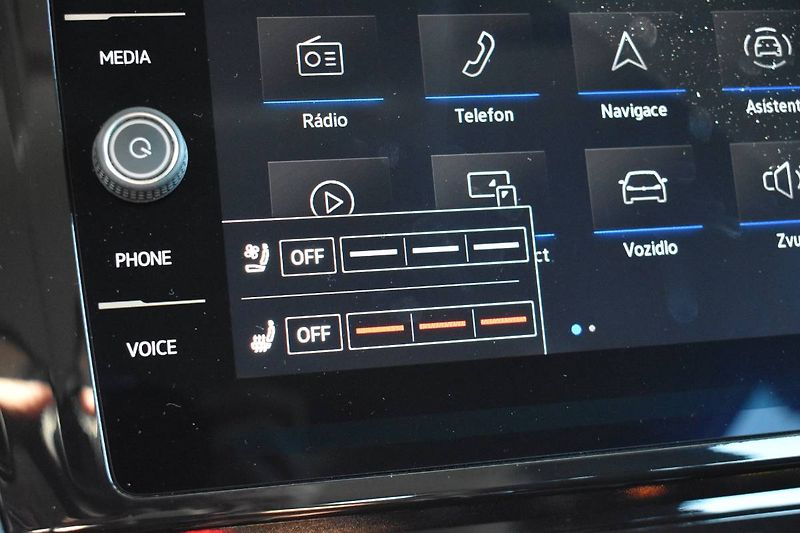 Volkswagen Passat Variant (2023) 2.0TDI 110kW DSG , Tažné - fotka 8 z 27