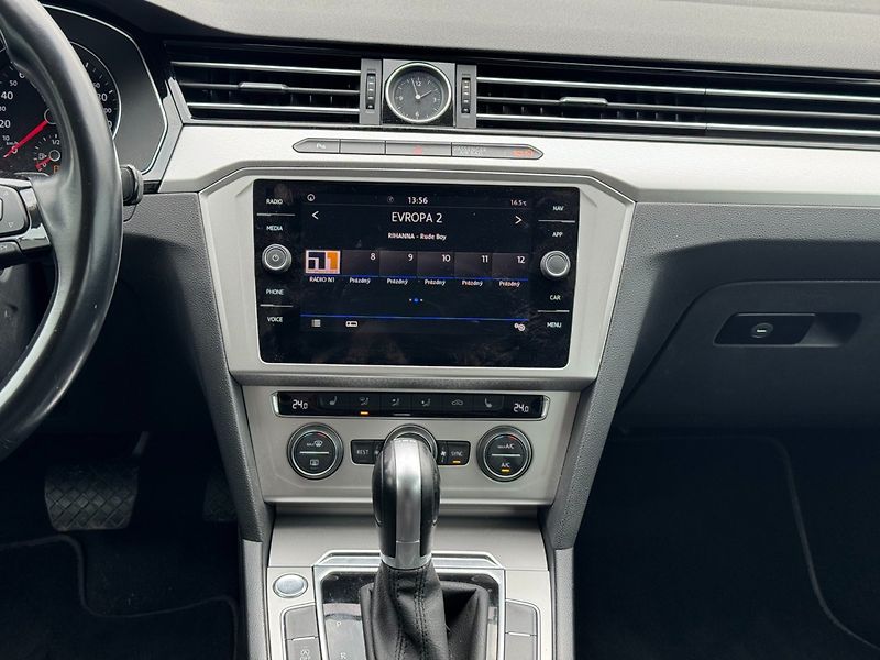 Volkswagen Passat (2019) 2,0 TDI 110 KW DSG Comfortline - fotka 19 z 30