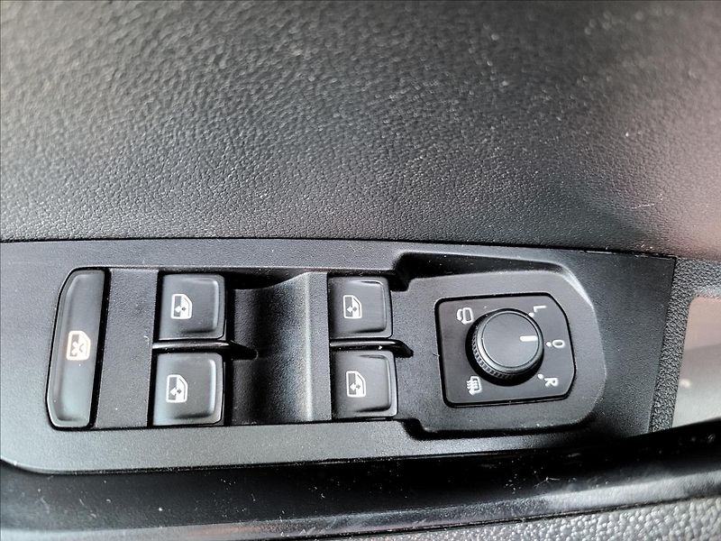 Škoda Karoq 1,0 Zálohováno !TSI,Style,TFT, - fotka 37 z 44