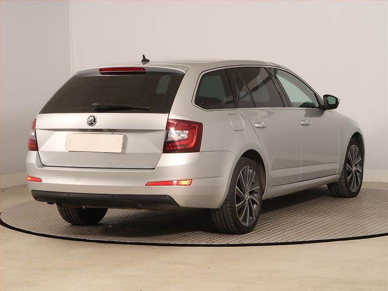 Škoda Octavia (2016) Laurin&Klement 2.0 TDI - fotka 5 z 20